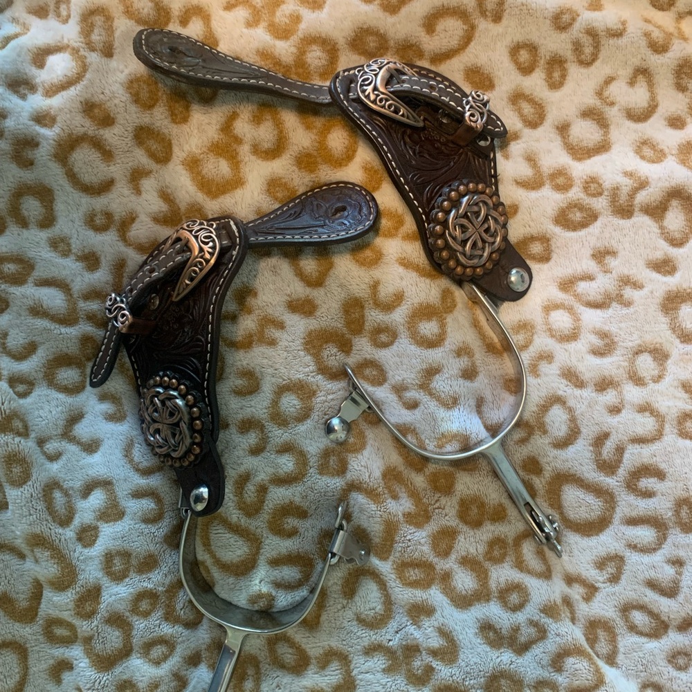 Spurs and spur straps